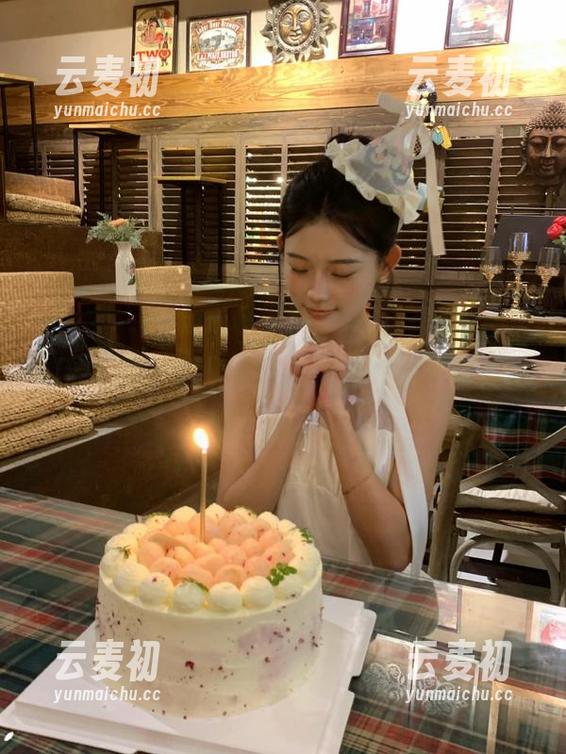 秀人网 - 福利图包中的奇迹：任莹樱与圣诞的交融，赶快获取这份独特的节日礼物！.txt