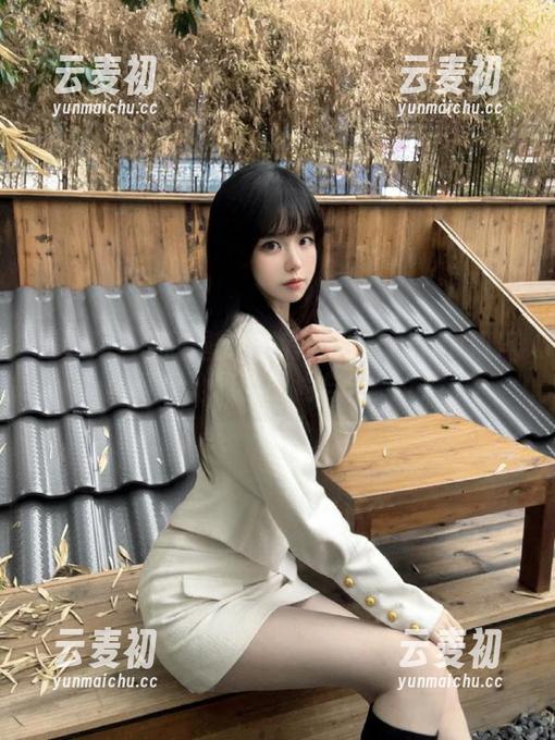 秀人网 - 高清壁纸推荐：双笙Alina姐姐用写真诠释的时尚与优雅.txt