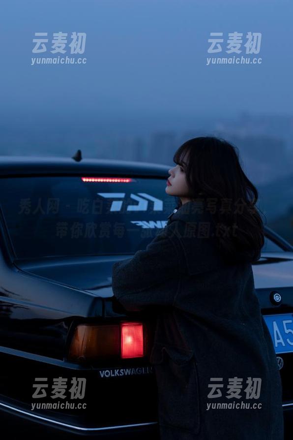 秀人网 - 吃白菜的vi菜菜油亮写真分享，带你欣赏每一张动人原图.txt