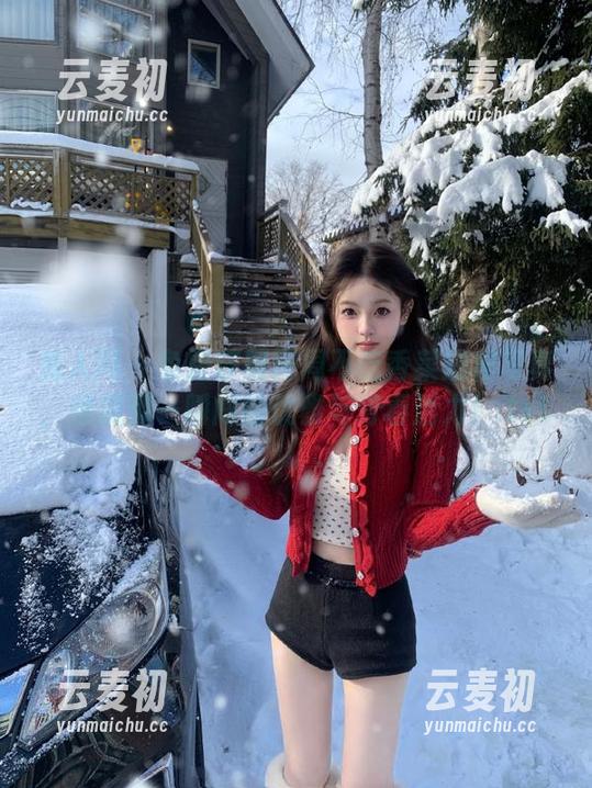 秀人网 - 免费获取周周不吃香菜短裙写真，捕捉那一瞬间的优雅与青春活力！.txt