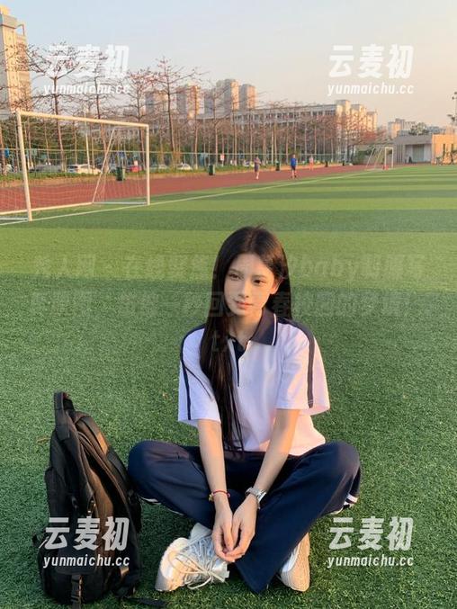 秀人网 - 在线聚焦！周慕汐baby制服写真原图，仿佛一秒回到青春校园的梦境！.txt