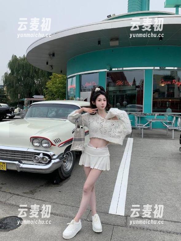 秀人网 - 探索唐翩翩的浴缸私拍：原图诠释优雅与宁静的完美平衡.txt