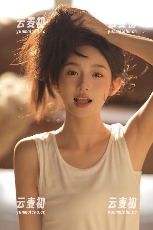 秀人网 - 探索夏雪爱的少女主题：她的写真作品中无尽的青春气息与原图、图片展示.txt