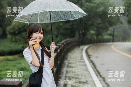 秀人网 - 白色与梦境：孔一红写真合集分享，带你领略不一样的美.txt