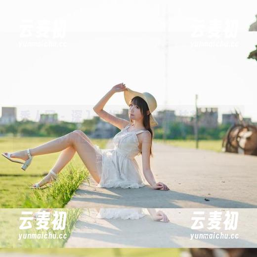 秀人网 - 深入安妮Tess的棉袜艺术：精彩原图与独特套图探秘.txt