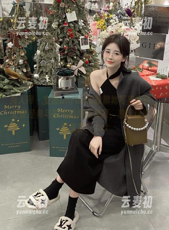 秀人网 - 安然anran优雅旗袍写真套图，汇聚经典与时尚的绝美资源，独享这份视觉盛宴！.txt