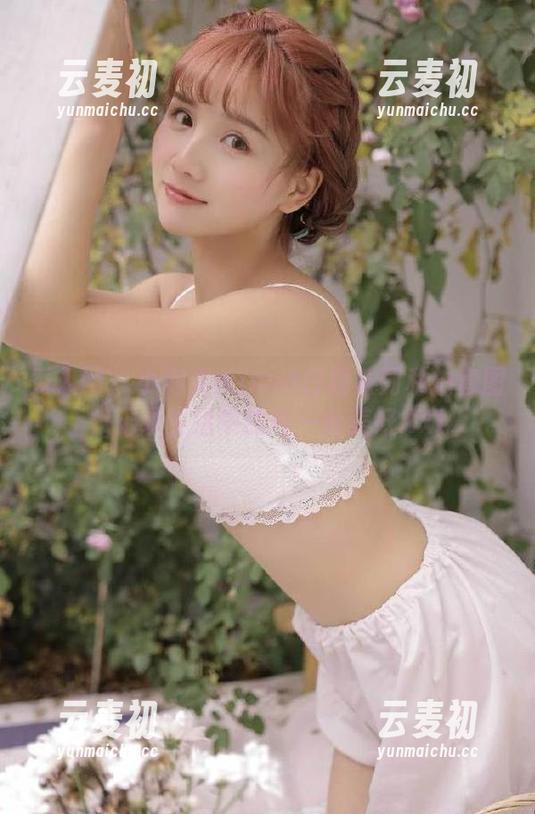 秀人网 - 小泡芙winna白裙系列私拍套图，记录生活中的每一份美好.txt