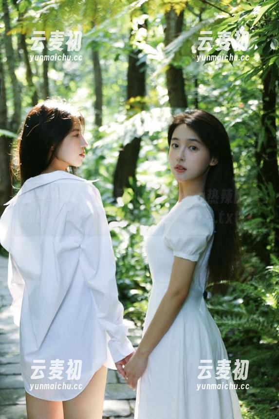 秀人网 - 免费下载小海臀Rena热辣比基尼套图，完美呈现她的曲线美.txt