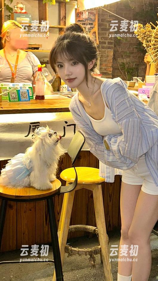 秀人网 - 小肉肉咪女王魅力全套写真，下载享受无限风情的时刻！.txt