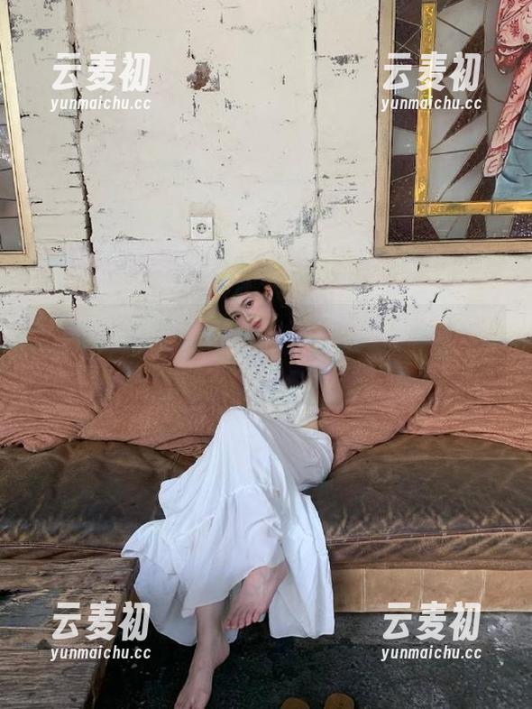 秀人网 - 小肉肉咪的水手服美图，萌系壁纸让你的心情大好！.txt