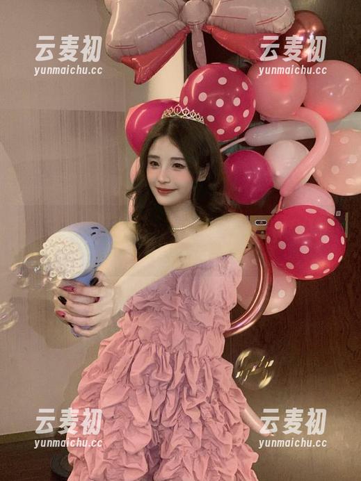 秀人网 - 原图欣赏：观看杨晨晨sugar的粉色写真，探索她的独特风采.txt