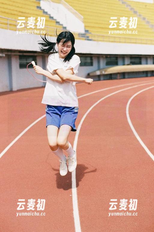 秀人网 - 温柔的白洁Bessie：高清写真展现她温暖笑容和动人气质，让人无法抗拒！.txt