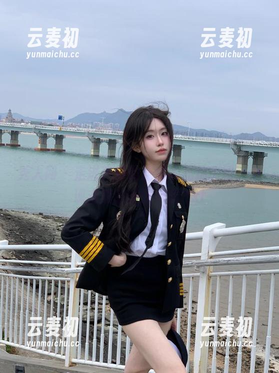 秀人网 - 走进艺轩的连体衣私拍原图，发现未知的美丽风景.txt