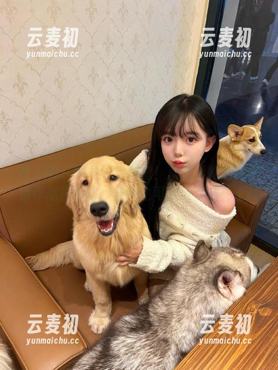 秀人网 - 睡衣里的秘密！软软爱吃肉用高清作品告诉你：慵懒也可以很优雅！.txt
