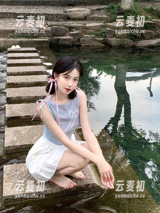 秀人网 - 阿汁奶牛写真，感受自然之美的专业摄影资源分享.txt