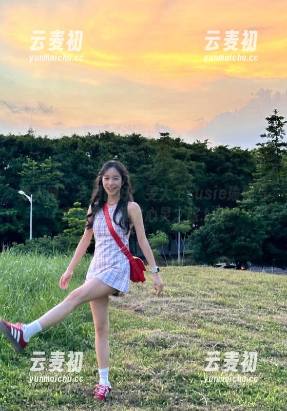 秀人网 - 岁月静好：雯大王susie瑜伽写真精选合集的心灵之旅.txt