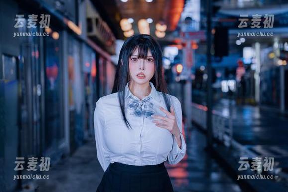 追逐夏日阳光，秋和柯基的图库作品散发无限魅力.txt