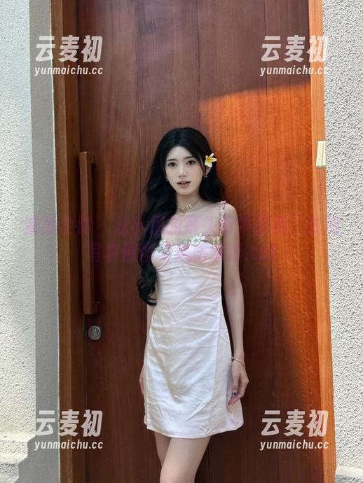 紧急企划 - 从小恩的镜头看牛仔裤：时尚写真原图与风格解读.txt