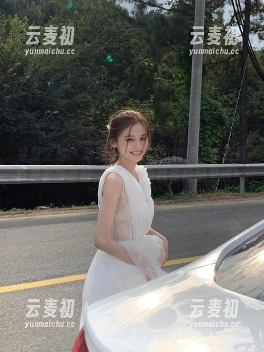 紧急企划 - 追随小恩的时尚脚步，毛衣写真集全新更新，带你领略秋冬搭配灵感！.txt