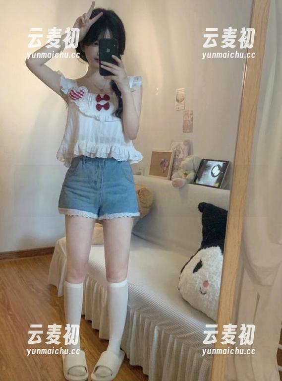 微密圈 - 蕾丝粉色之美：纪念小小v摄影作品图集与灵感合集的精彩展示.txt