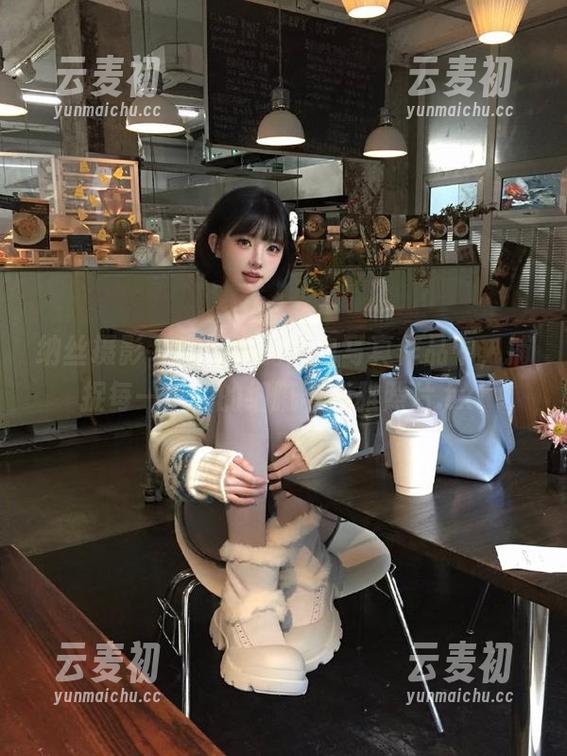 纳丝摄影 - 在张琪的纯白写真作品中，捕捉每一瞬间的细腻与优雅照片.txt