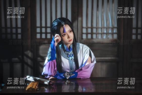 发现绮太郎的新视界：黑白写真合集更新，细腻展现内心的真实独白.txt