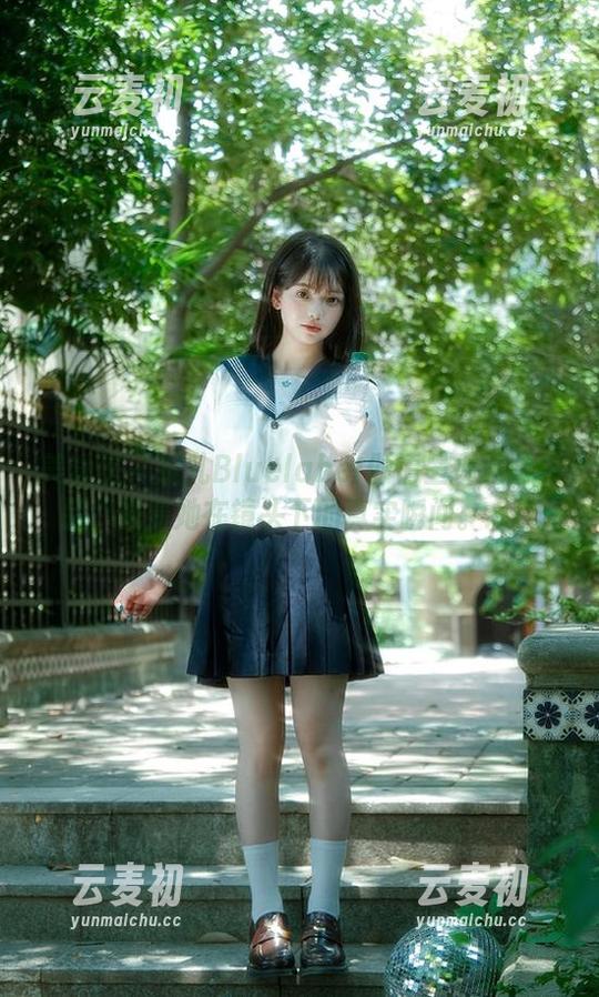 美媛馆 - 妮儿Bluelabel倾情呈现透明作品，观看她在镜头下的真实瞬间。.txt