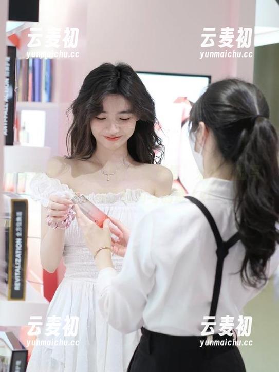 美媛馆 - 用高跟鞋演绎风情，朱可儿的写真充满了时尚与创意.txt
