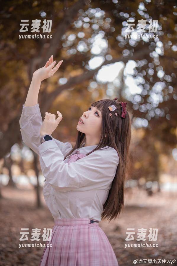 自闭颜球球网袜在线写真合集，缔造属于你的视觉盛宴.txt