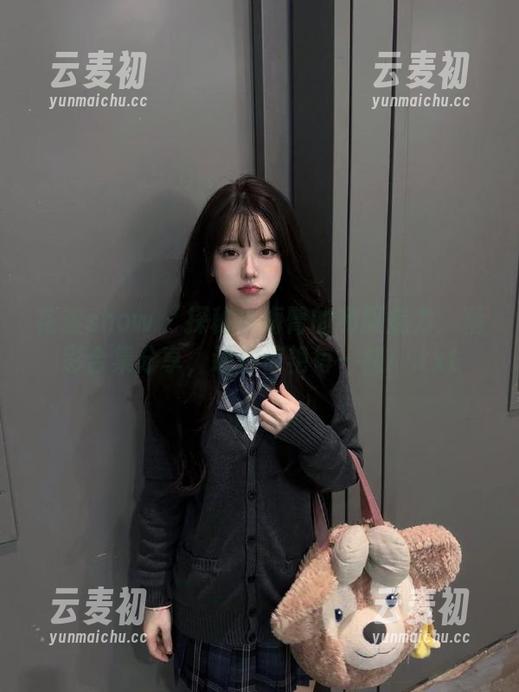 花漾show - 探秘小海臀的和服魅力：精彩合集分享，让你惊艳每一刻！.txt