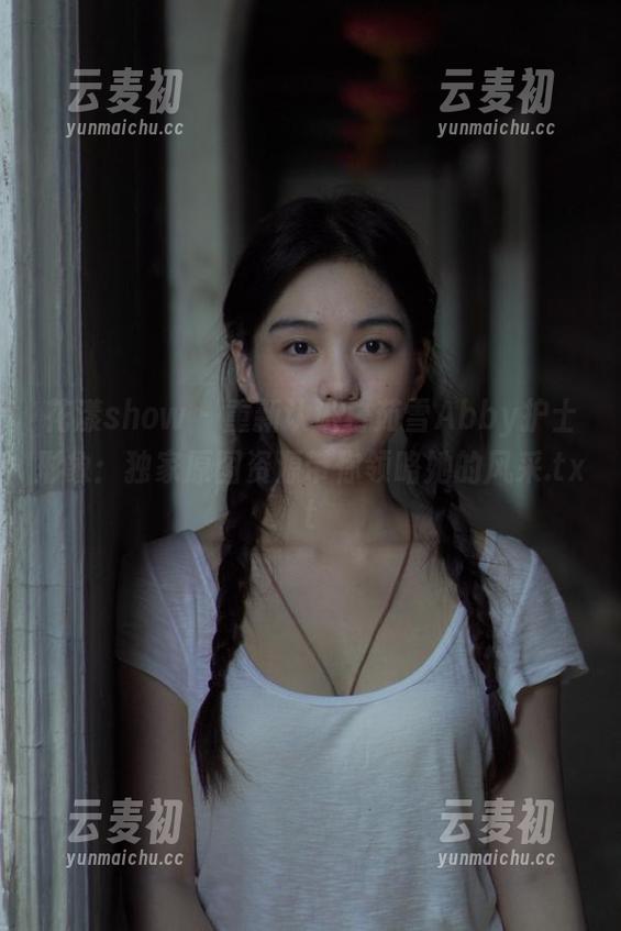 花漾show - 重新认识白茹雪Abby护士形象：独家原图资源带你领略她的风采.txt