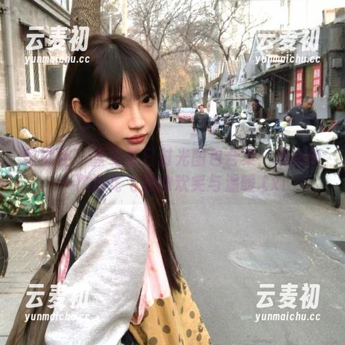 蜜桃社 - 雪飞夏日时光图包合集：捕捉每一次浪花飞溅的欢笑与温暖.txt