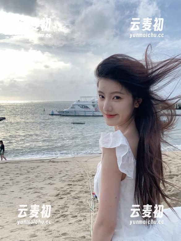 袜啵啵 - 寻找甜甜圈旅拍作品高清记录，体验每一次出行的欢愉与感动！.txt