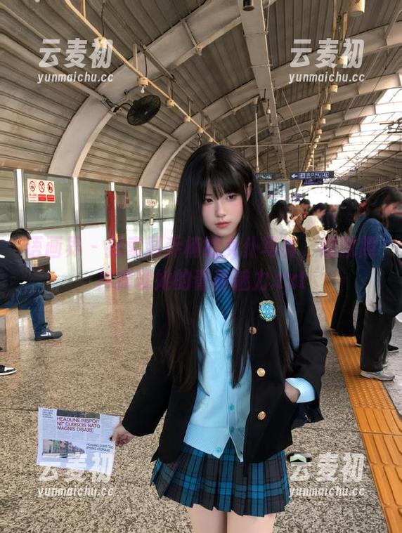 语画界 - 探索顾乔楠的女仆写真，细腻照片展现她的青春魅力.txt