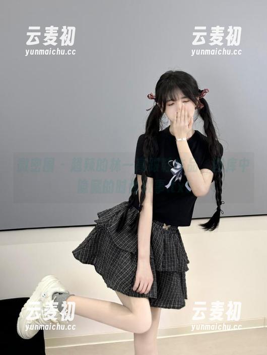 微密圈 - 超辣的林一高跟鞋作品，图库中隐藏的时尚故事.txt