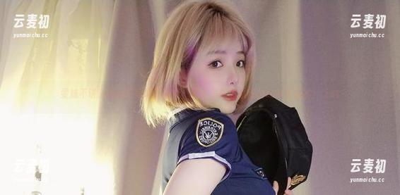 雯妹不讲道理的红裙写真合集：照片虽美，背后的故事更精彩！.txt
