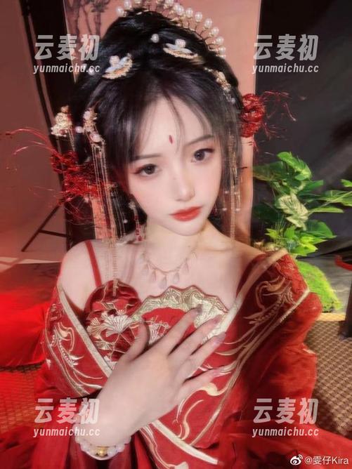 雯妹不讲道理浴室性感写真全集，免费下载欣赏她的绝美瞬间与诱人姿态！.txt