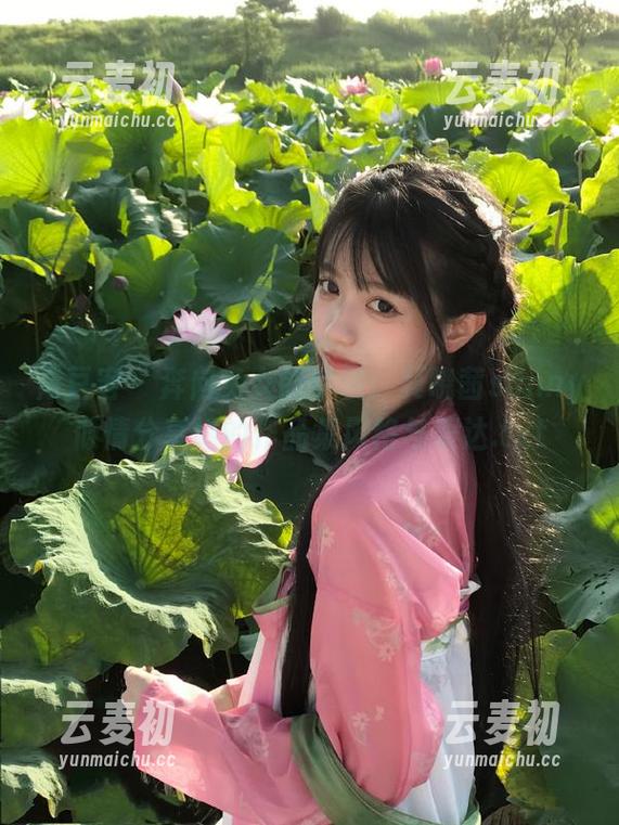 青豆客 - 奔向兔女郎梦境：莫晓茜sunny倾情分享她的作品集风格与表达.txt