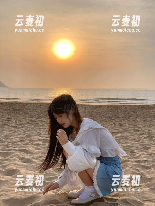 青豆客 - 全新颖莹儿YY长腿套图更新，带你探索不一样的时尚之路！.txt