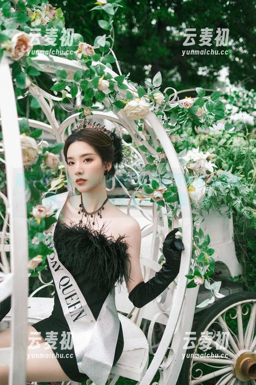 青豆客 - 萌化你的心！魏扭扭双马尾写真套图，青春洋溢尽显少女气息.txt