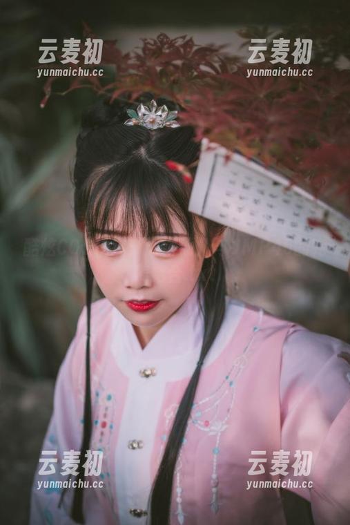 酷炫COS精选：面饼仙儿与UMP45的完美结合.txt