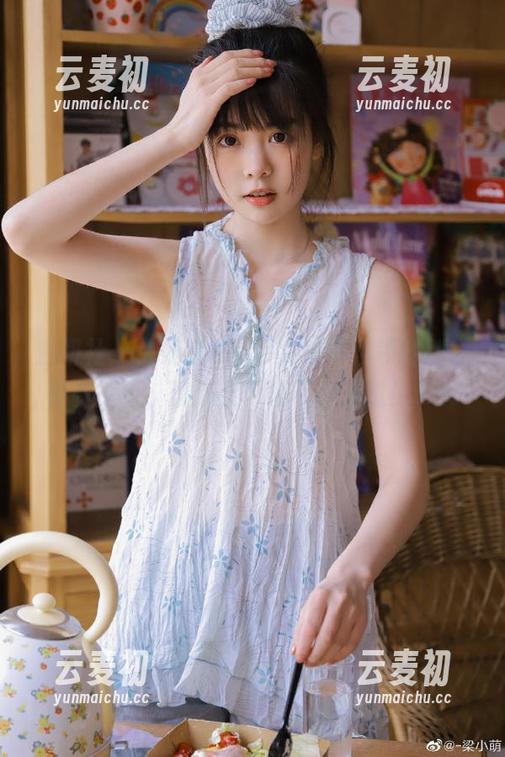 魅妍社 - 大奶昔Kyra女孩带你领略别样写真壁纸，清新又可爱不容错过！.txt